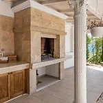 Villa Holiday *