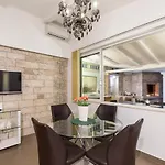 Villa Holiday